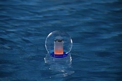 Плавающий дозатор для химии Bestway 58699,  с подсветкой / Время работы: 6-8 часов - фото 130563