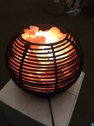 Соляной светильник - лампа-камин из ротанга в форме шара