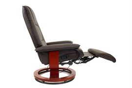 Кресло вибромассажное Calviano с подъемным пуфом и подогревом 2159